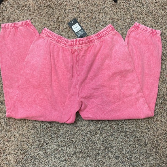 NWT True Religion Logo Washed BF Joggers-Women Large - Picture 2 of 6